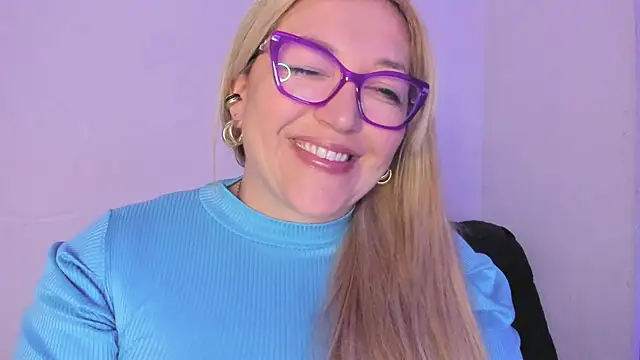 Naty Mature  online show from October 2025 11:16:01 PM