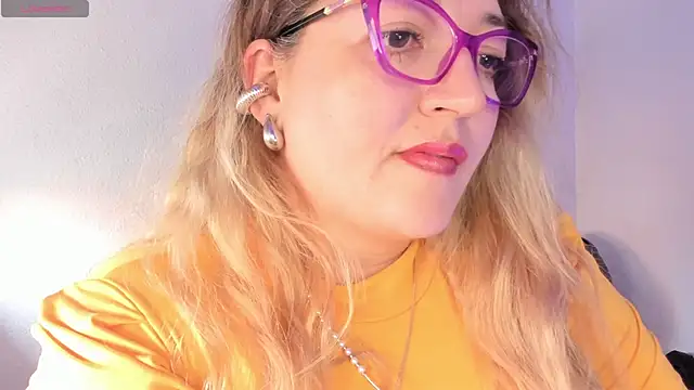 Snapshot of Naty_Mature_ chatting on April 2026 05:36:02 PM Naty Mature online show from April 2026 05:36:02 PM