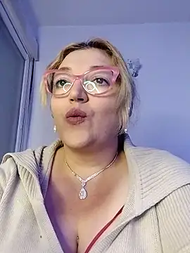 Naty Mature  online show from October 2025 05:23:02 PM