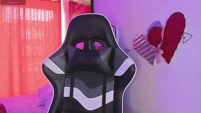 Naty Mature  online show from March 2025 09:21:02 PM