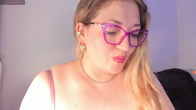 Naty Mature  online show from June 2026 05:30:02 PM