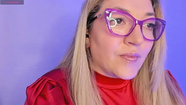 Naty Mature  online show from February 2026 06:37:02 PM