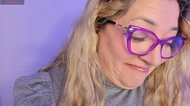 Naty Mature  online show from February 2026 06:41:01 PM