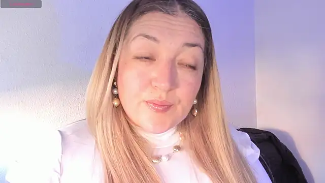 Snapshot of Naty_Mature_ chatting on May 2026 05:32:02 PM Naty Mature online show from May 2026 05:32:02 PM