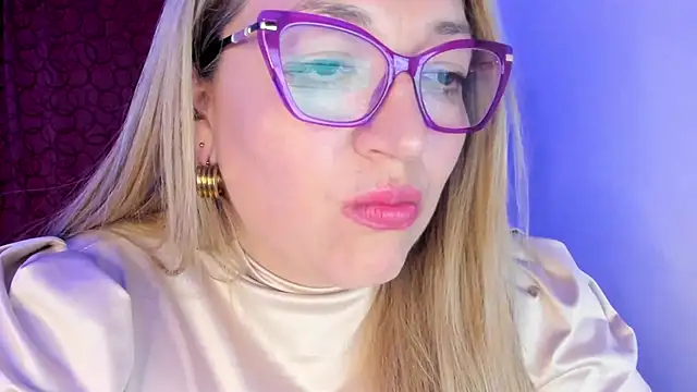 Naty Mature  online show from September 2025 12:21:02 AM