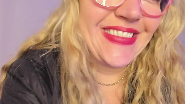 Naty Mature  online show from December 2025 04:11:02 AM