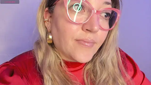 Naty Mature  online show from April 2026 08:20:02 PM