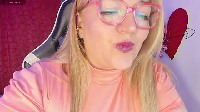 Naty Mature  online show from March 2025 02:37:02 AM