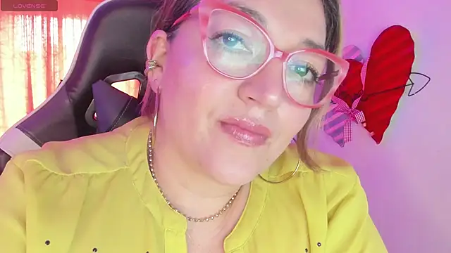 Naty Mature  online show from March 2025 03:14:02 PM