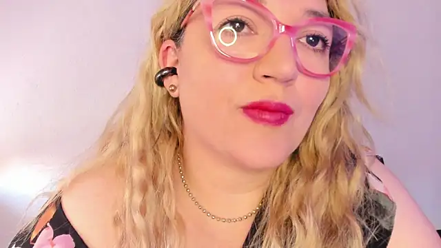 Naty Mature  online show from December 2025 04:06:02 PM