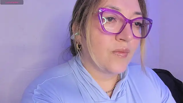 Snapshot of Naty_Mature_ chatting on May 2026 08:42:02 PM Naty Mature online show from May 2026 08:42:02 PM