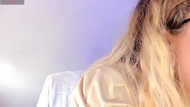 Snapshot of Naty_Mature_ chatting on April 2026 05:25:01 PM Naty Mature online show from April 2026 05:25:01 PM