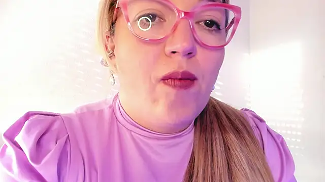 Naty Mature  online show from November 2025 08:48:02 AM