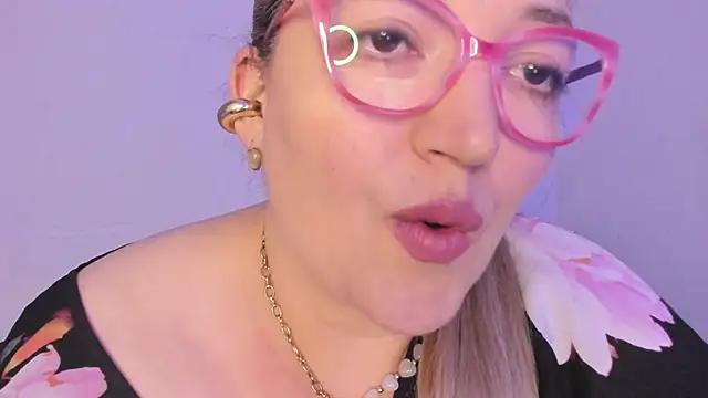 Naty Mature  online show from November 2025 05:16:02 PM