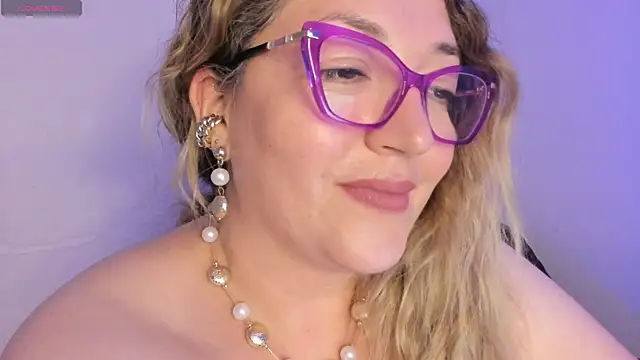 Naty Mature  online show from June 2026 02:53:01 AM