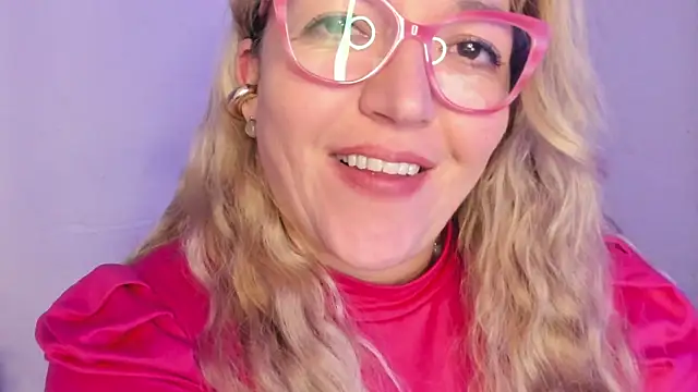 Naty Mature  online show from December 2025 11:20:02 PM