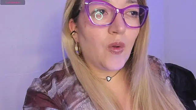 Snapshot of Naty_Mature_ chatting on May 2026 11:46:01 PM Naty Mature online show from May 2026 11:46:01 PM