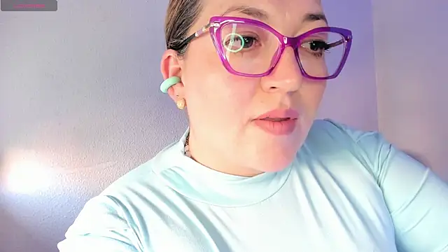 Snapshot of Naty_Mature_ chatting on May 2026 05:33:01 PM Naty Mature online show from May 2026 05:33:01 PM