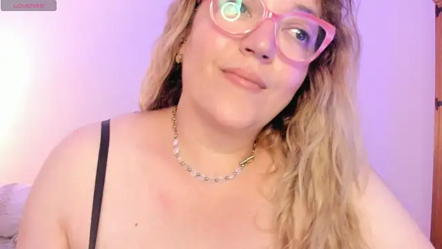 Naty Mature  online show from July 2026 05:04:02 PM