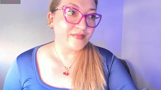 Snapshot of Naty_Mature_ chatting on April 2026 04:38:02 PM Naty Mature online show from April 2026 04:38:02 PM
