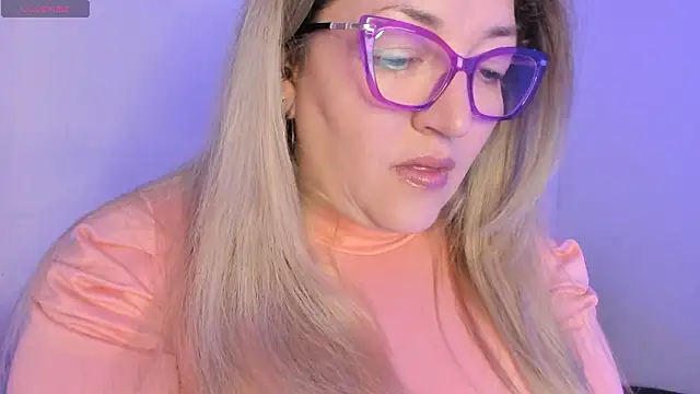 Naty Mature  online show from March 2026 06:25:01 PM