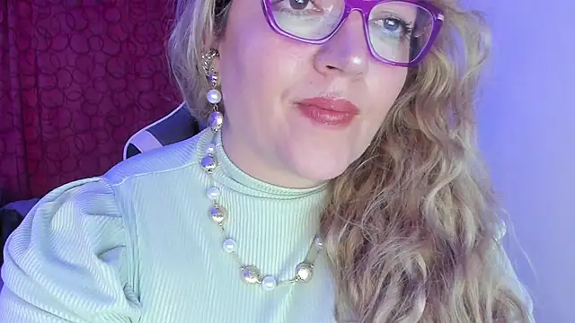 Naty Mature  online show from September 2025 01:06:02 AM