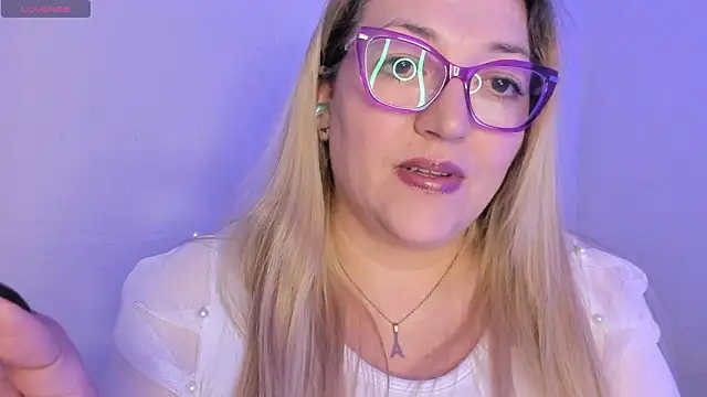 Naty Mature  online show from March 2026 07:19:01 PM