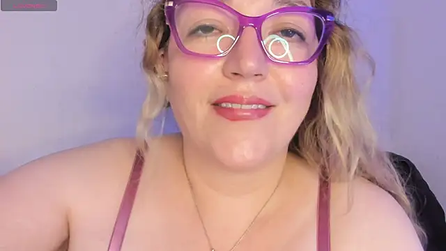 Naty Mature  online show from June 2026 07:30:02 PM