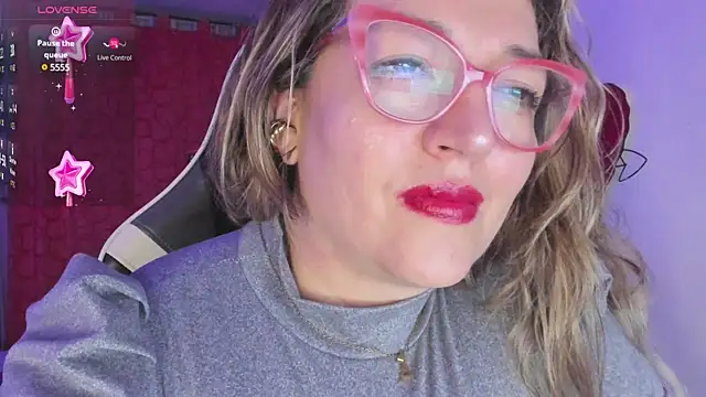 Naty Mature  online show from March 2025 12:12:01 AM