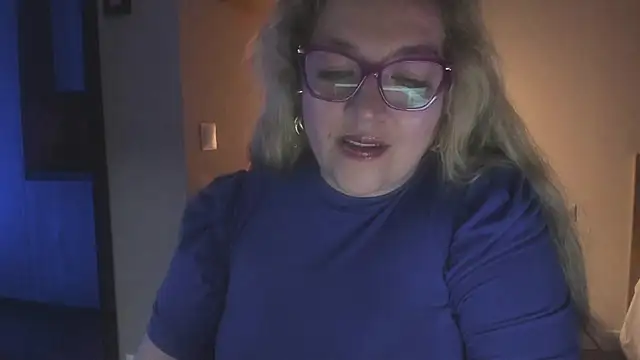 Naty Mature  online show from September 2025 12:05:02 AM