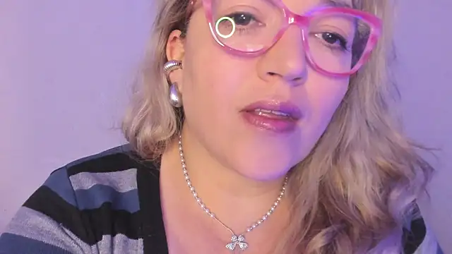 Naty Mature  online show from November 2025 07:17:02 PM