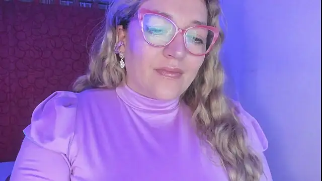 Naty Mature  online show from September 2025 11:15:02 PM