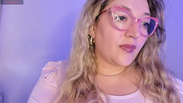 Naty Mature  online show from March 2026 06:29:02 PM