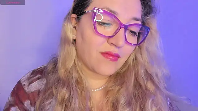 Naty Mature  online show from February 2026 06:36:02 PM