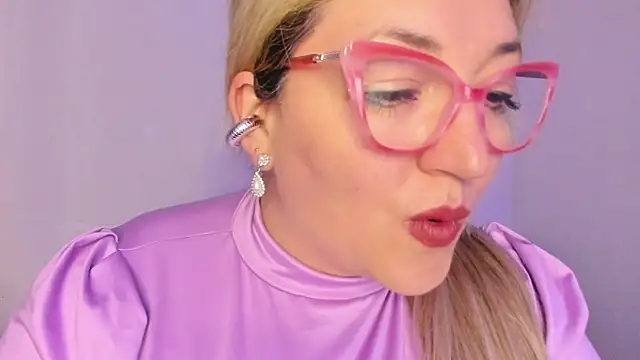 Naty Mature  online show from November 2025 05:35:01 PM