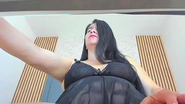 candela collinss online show from December 2025 11:56:01 AM