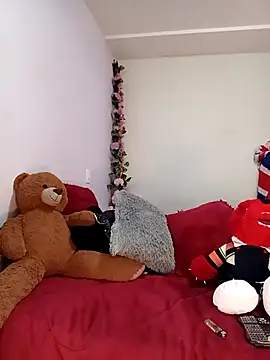 kymmgolden online show from February 2026 11:59:01 AM