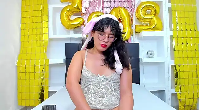 Elith Berry69 online show from January 2025 09:28:01 PM