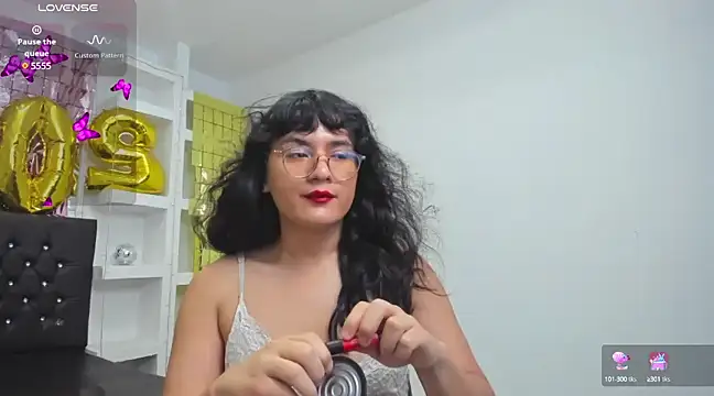 Elith Berry69 online show from March 2025 09:41:02 PM