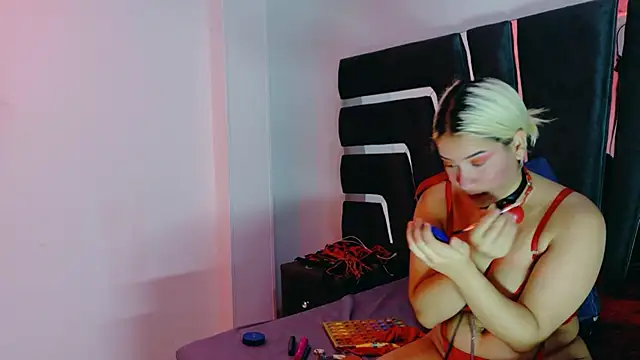 AliceandMax online show from March 2026 01:40:01 PM