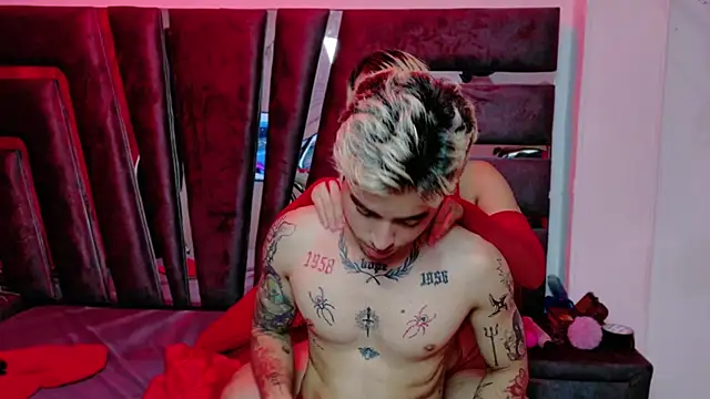 AliceandMax online show from March 2025 05:24:02 PM