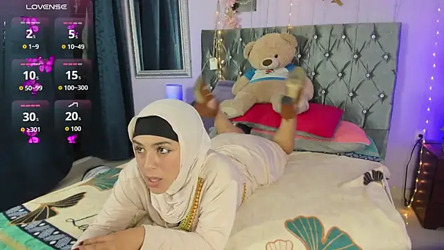 AliaAsad online show from November 2025 12:53:02 PM