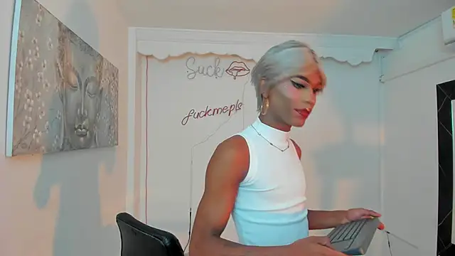 Keila Mendoza online show from June 2026 09:54:02 PM