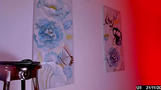 Keila Mendoza online show from November 2025 12:26:01 PM