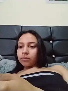 emma ambar online show from November 2025 05:39:01 PM