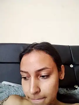 emma ambar online show from October 2025 05:02:01 PM