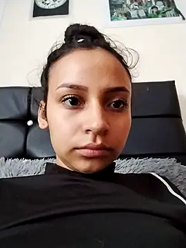 emma ambar online show from October 2025 08:19:01 PM