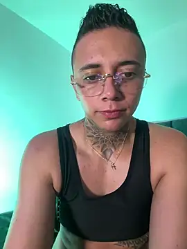 Snapshot of _PhillipBrown chatting on July 2026 12:22:02 PM PhillipBrown online show from July 2026 12:22:02 PM