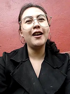 lara moon25 online show from March 2025 07:23:02 PM