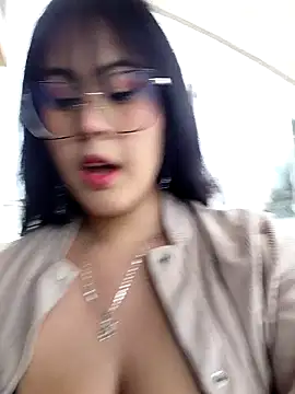 lara moon25 online show from November 2025 07:47:01 PM